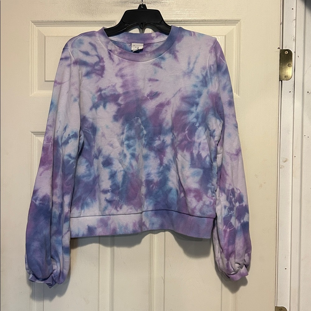 A New Day Purple and White Cropped Tie Dye Sweatshirt Size Large